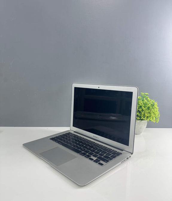 Refurbished Apple MacBook Air A1466 (Core i5/8GB/128GB/Mac OS Sierra/13.3")