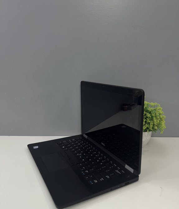 Dell latitude 7470 Lightweight Core i5 6th GEN / 14 Inch (Refurbished)