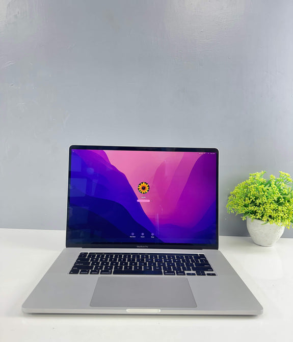 Apple MacBook Pro (2141) i7 (2019) 4 GB Graphics card (16 inch, Space Grey) (Refurbished)