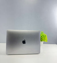 Apple MacBook Pro A1989 i7