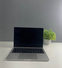 Apple MacBook Pro A1708 i7 2Gb graphic card