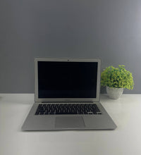 Apple MacBook Air A1466 Intel Core i7