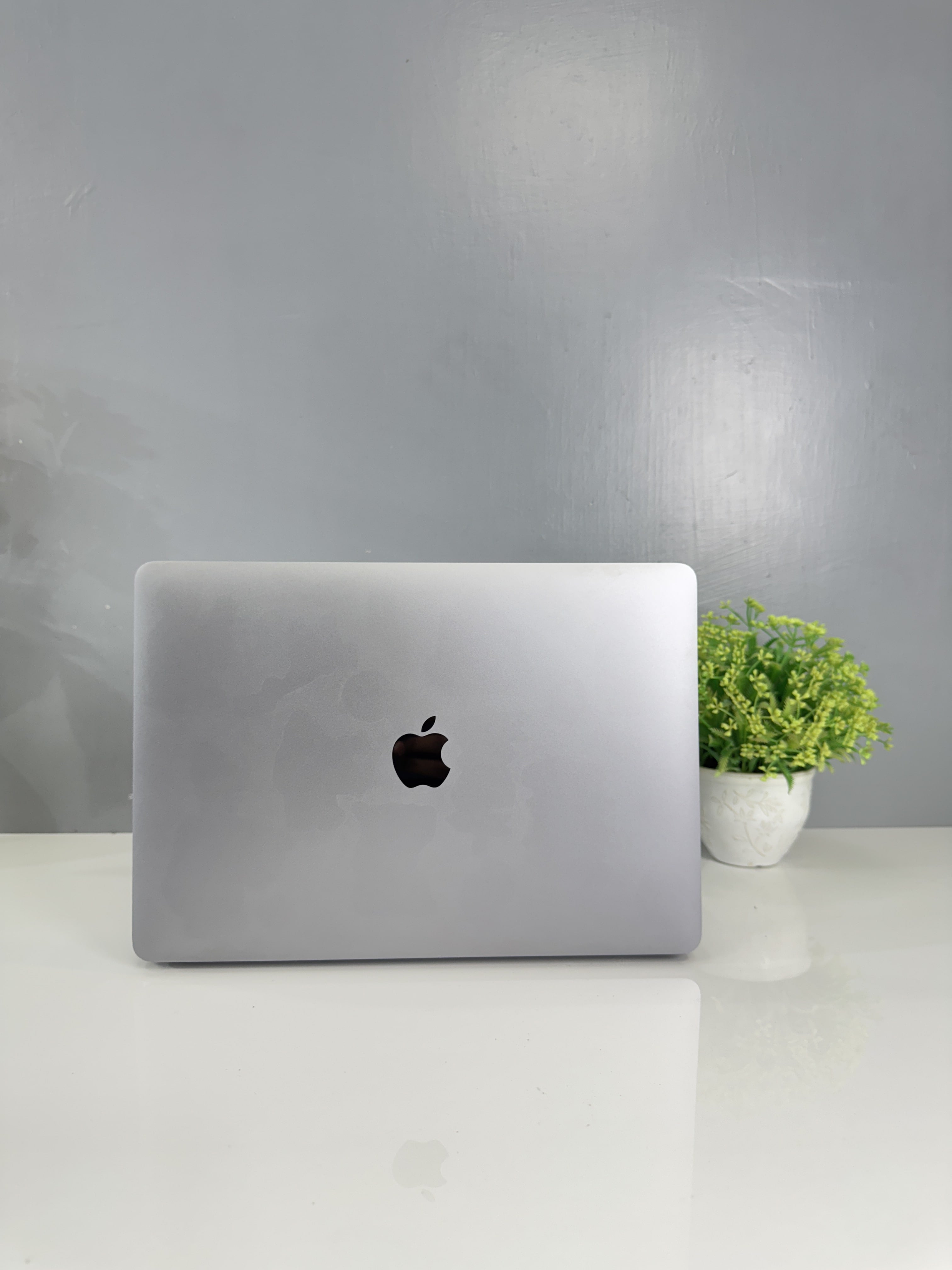 Refurbished MacBook Pro A2237 2020( M1 Chip /8GB/256GB/Mac OS